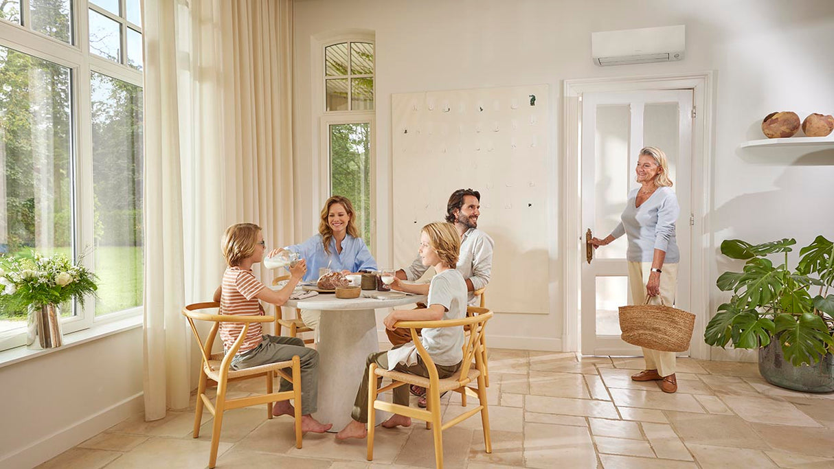 DAIKIN R32 Wandgerät, FTXM25A Perfera weiß